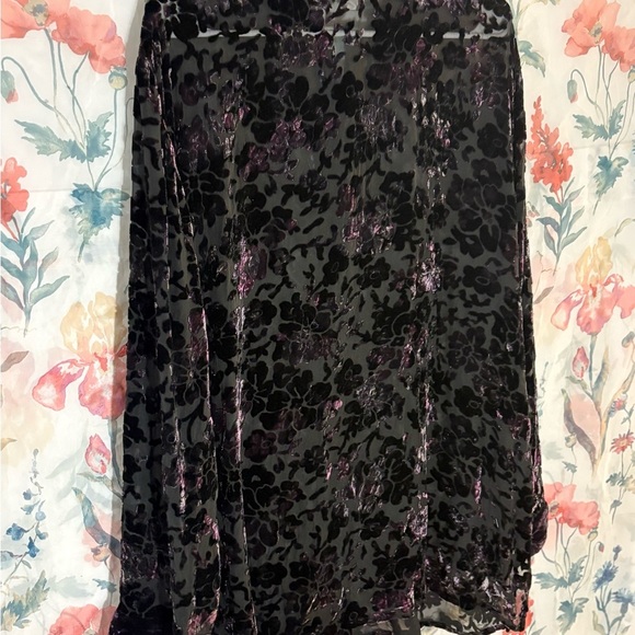 Vintage Black and Purple Sheer Graphic Buttoned Blouse with Notched Collar - Picture 6 of 10